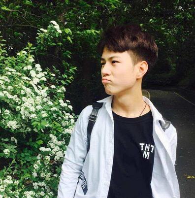《变形计》孩子现状：李宏毅主演电影 这俩人彻底变网红