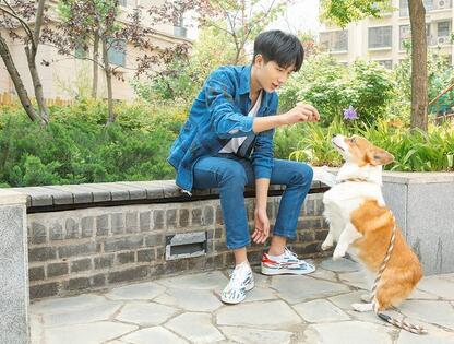《变形计》孩子现状：李宏毅主演电影 这俩人彻底变网红