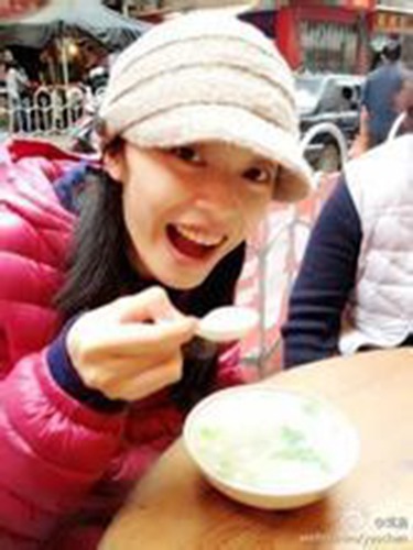 盘点那些爱吃路边摊的明星 发哥竟然这么节俭