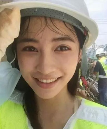长得像明星是怎样的体验？这简直就是霍建华本尊！
