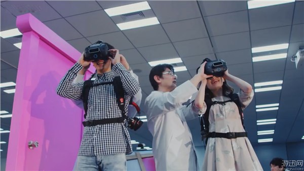 玩家体验《哆啦A梦》现实版“任意门” 全程尖叫未停