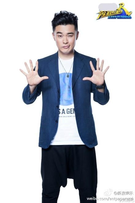 杨幂工作室再签2名新人，一个被称赞，一个被骂堪比容嬷嬷