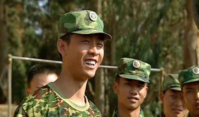 同是王宝强班长不同命 一个风头正劲 一个总当配角不温不火