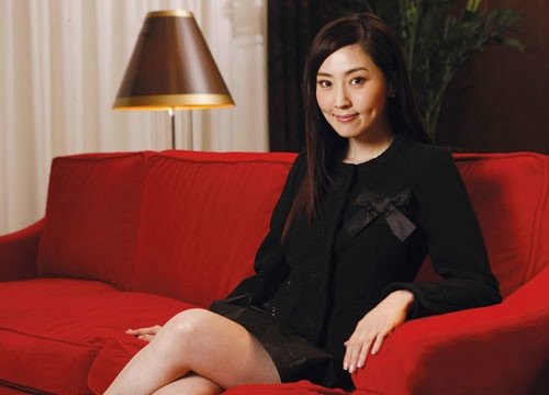 她本可以在娱乐圈大红大火 却依然成为商界女强人