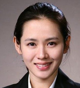 又一拨明星证件照曝光 高低眉高圆圆出水芙蓉