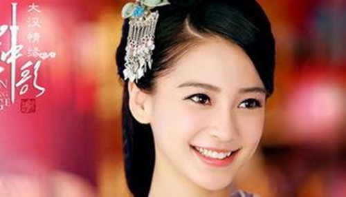 同样刚生完孩子，41岁林心如闲下来休养陪宝宝 28岁杨颖急复出
