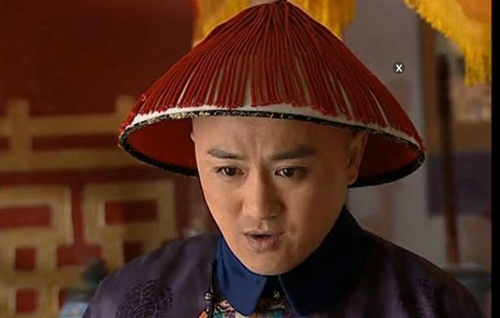 还记得《还珠格格》中的小桌子小凳子吗