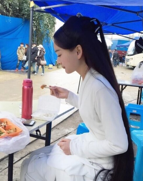 美貌不输本尊 气质更佳！杨幂赵丽颖陈妍希的替身惊艳了