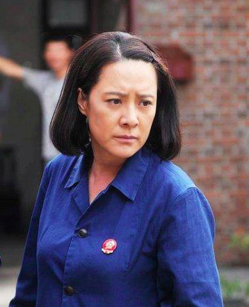 她是大宅门里的疯子姑姑 退出荧屏又复出再次走红！