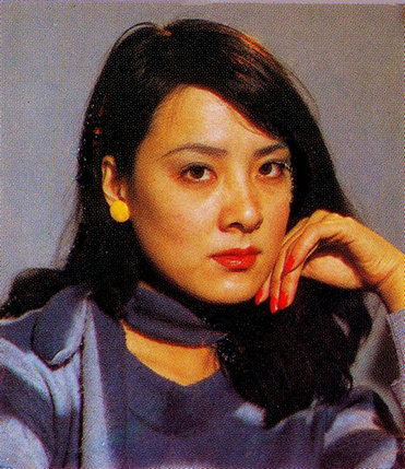她是大宅门里的疯子姑姑 退出荧屏又复出再次走红！