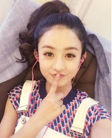 撩开刘海美才是真的美：baby惊艳 赵丽颖甜到酥