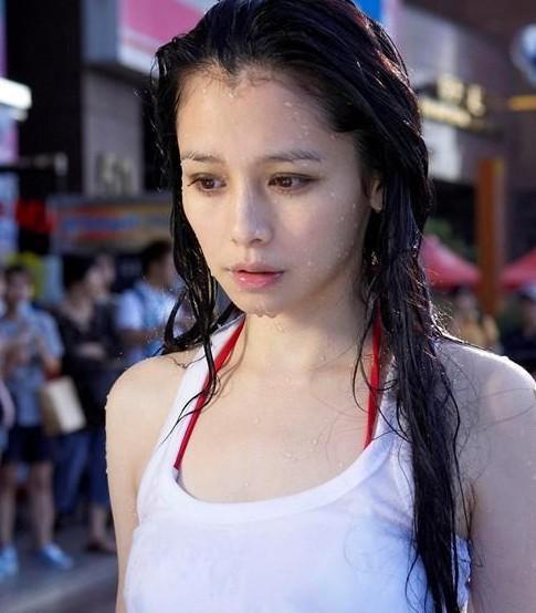 撩开刘海美才是真的美：baby惊艳 赵丽颖甜到酥
