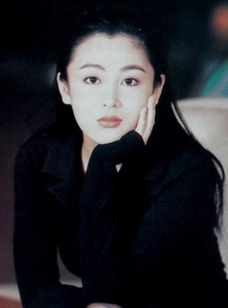 撩开刘海美才是真的美：baby惊艳 赵丽颖甜到酥