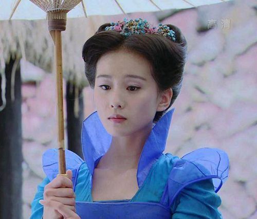 古装女星撑伞谁最美?赵丽颖清纯俏皮 刘诗诗惹人怜爱
