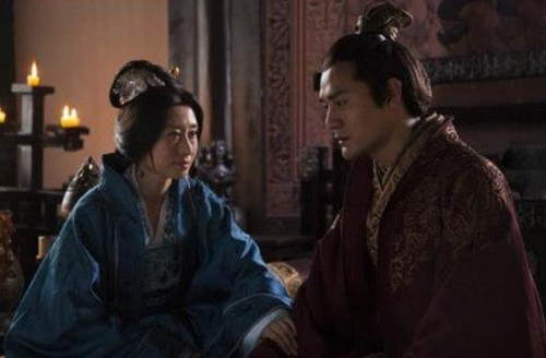 靳东师姐，四十岁一夜爆红，最感恩陈道明胡歌