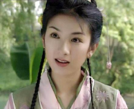 当年留着柳叶眉的女明星，还是她最漂亮！