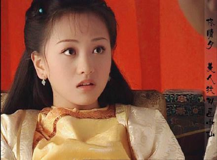 当年留着柳叶眉的女明星，还是她最漂亮！