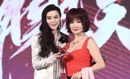 一大把年龄还装嫩卖萌的八大女星 最后一位让人吃惊