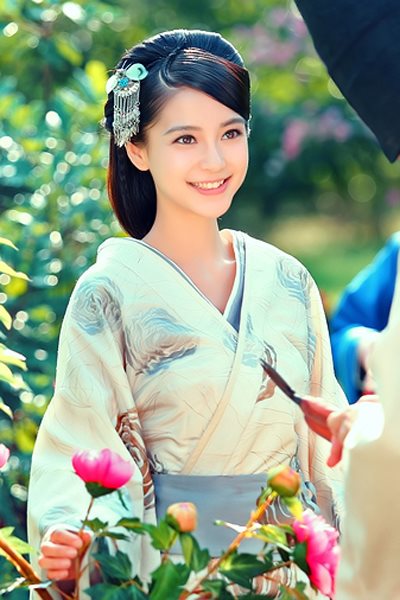 赵丽颖baby争《诛仙》女主 赵丽颖angelababy谁美？