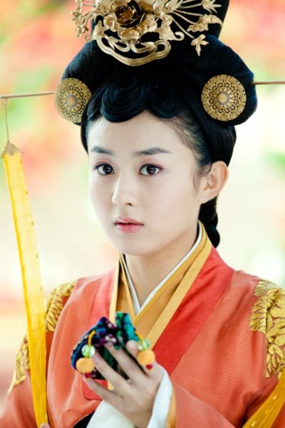 赵丽颖baby争《诛仙》女主 赵丽颖angelababy谁美？