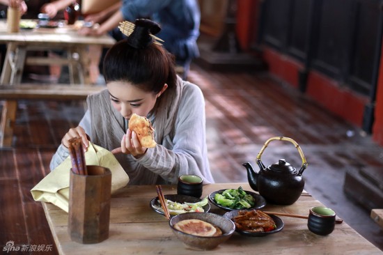 赵丽颖baby争《诛仙》女主 赵丽颖angelababy谁美？