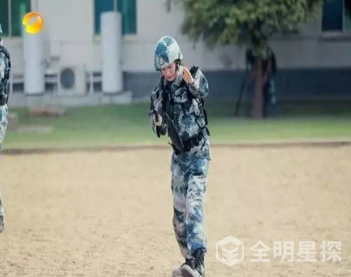 美国拍戏亲密不断，黄子韬和杨幂可能真的在一起了！