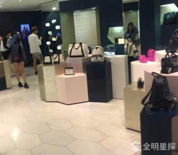 美国拍戏亲密不断，黄子韬和杨幂可能真的在一起了！