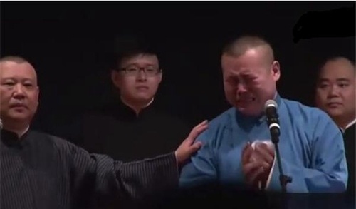 岳云鹏少年照片和近照曝光，女儿可爱老婆是护士