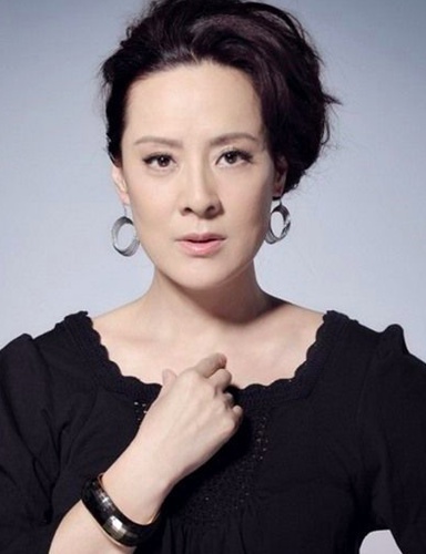 她是大宅门里的疯姑姑 十六岁当演员 退出荧屏又复出