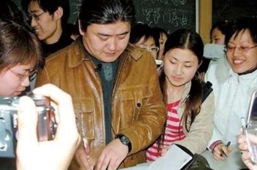 这些大咖们是大学里的“明星老师”最后一位还是第一任院长