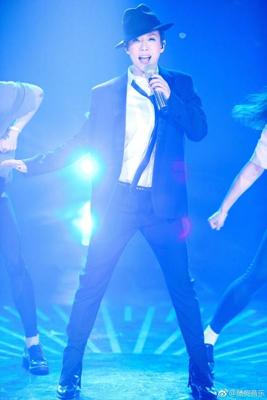 张杰林忆莲半决赛开口跪 淘汰TA你后悔了吧