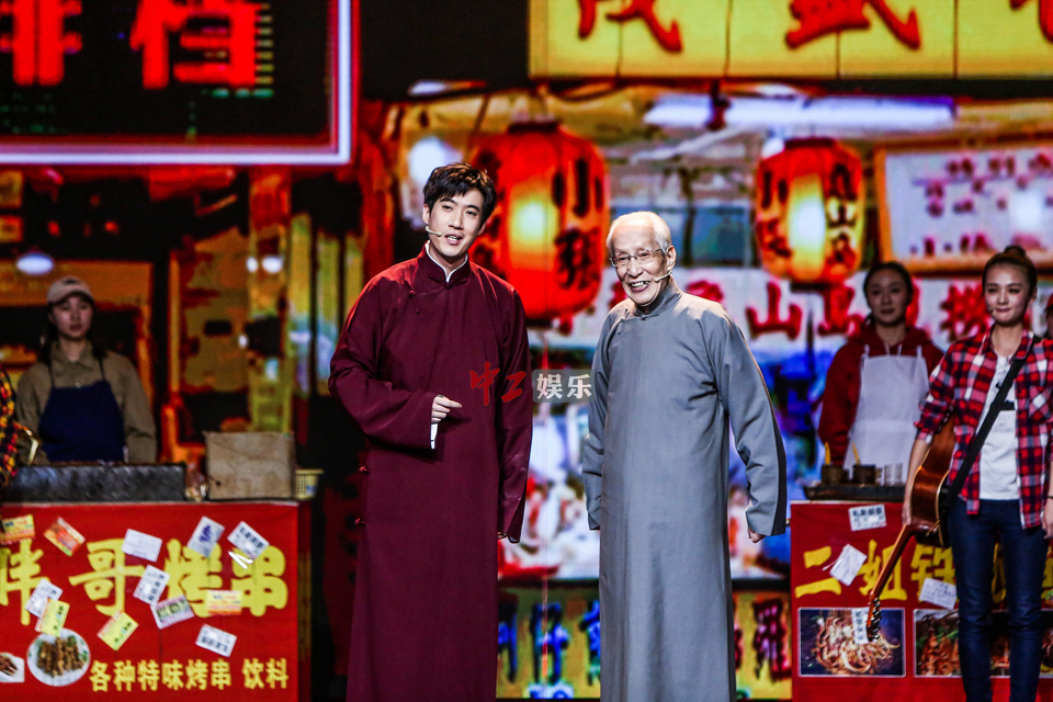 《欢乐喜剧人》总决赛全明星阵容 憨豆郭德纲同台