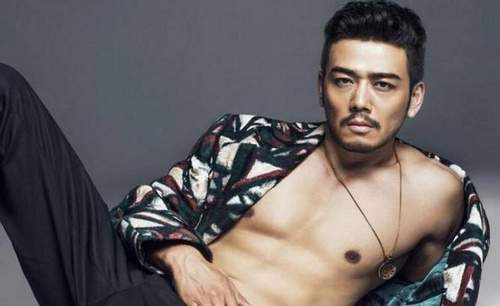 看到他们露腹肌，女生会害羞尖叫，男生则自叹不如！