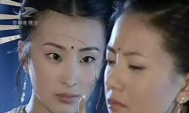 17岁当空姐，古装惊艳，被好友坑骗破产，今合作郑爽演妈妈
