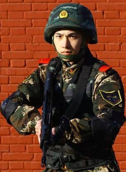 穿上军装后最帅的不是霍建华不是吴亦凡竟然是他