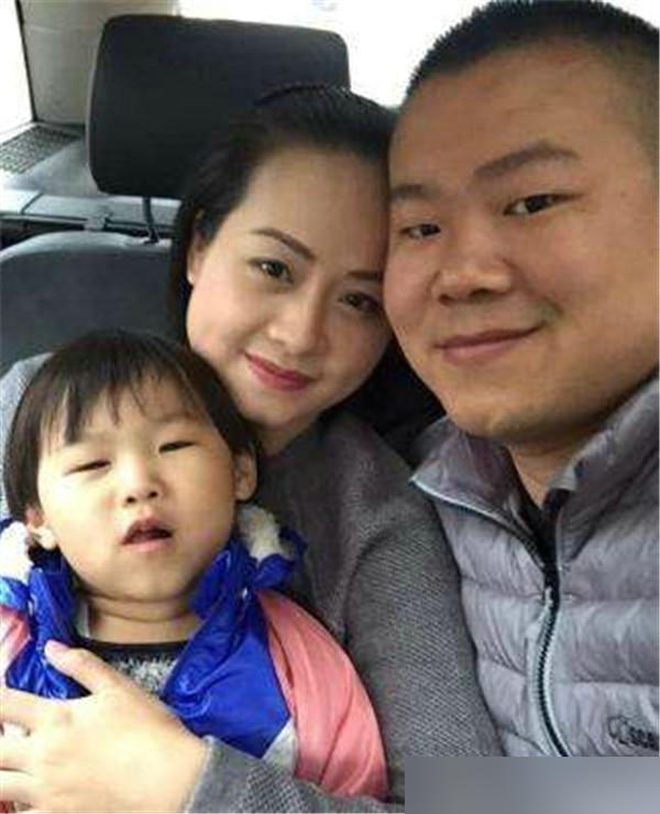 岳云鹏首次登台就被观众轰下去 如今收入是于谦2倍