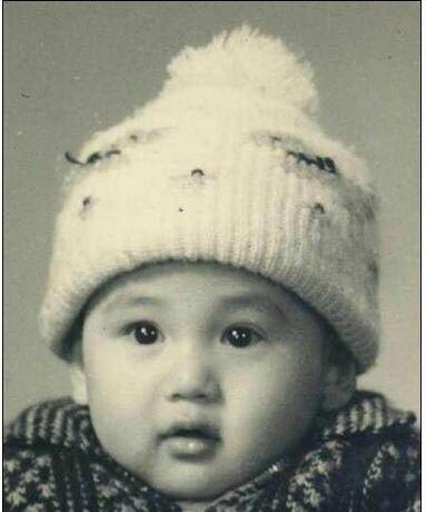 陆毅童年照曝光 高原红的侯局长是这样