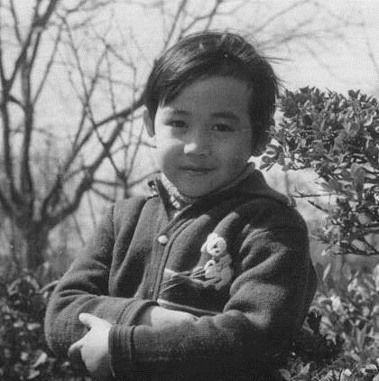 陆毅童年照曝光 高原红的侯局长是这样