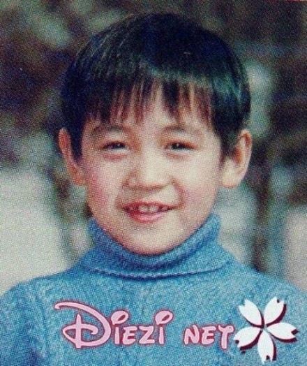 陆毅童年照曝光 高原红的侯局长是这样