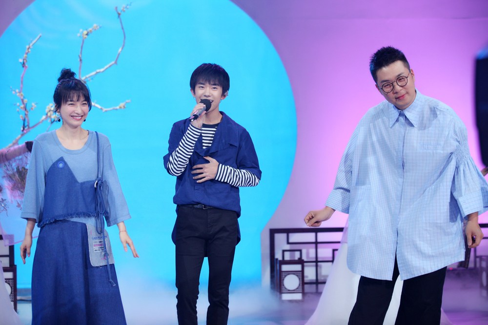 人生导师易老师上线！易烊千玺再登