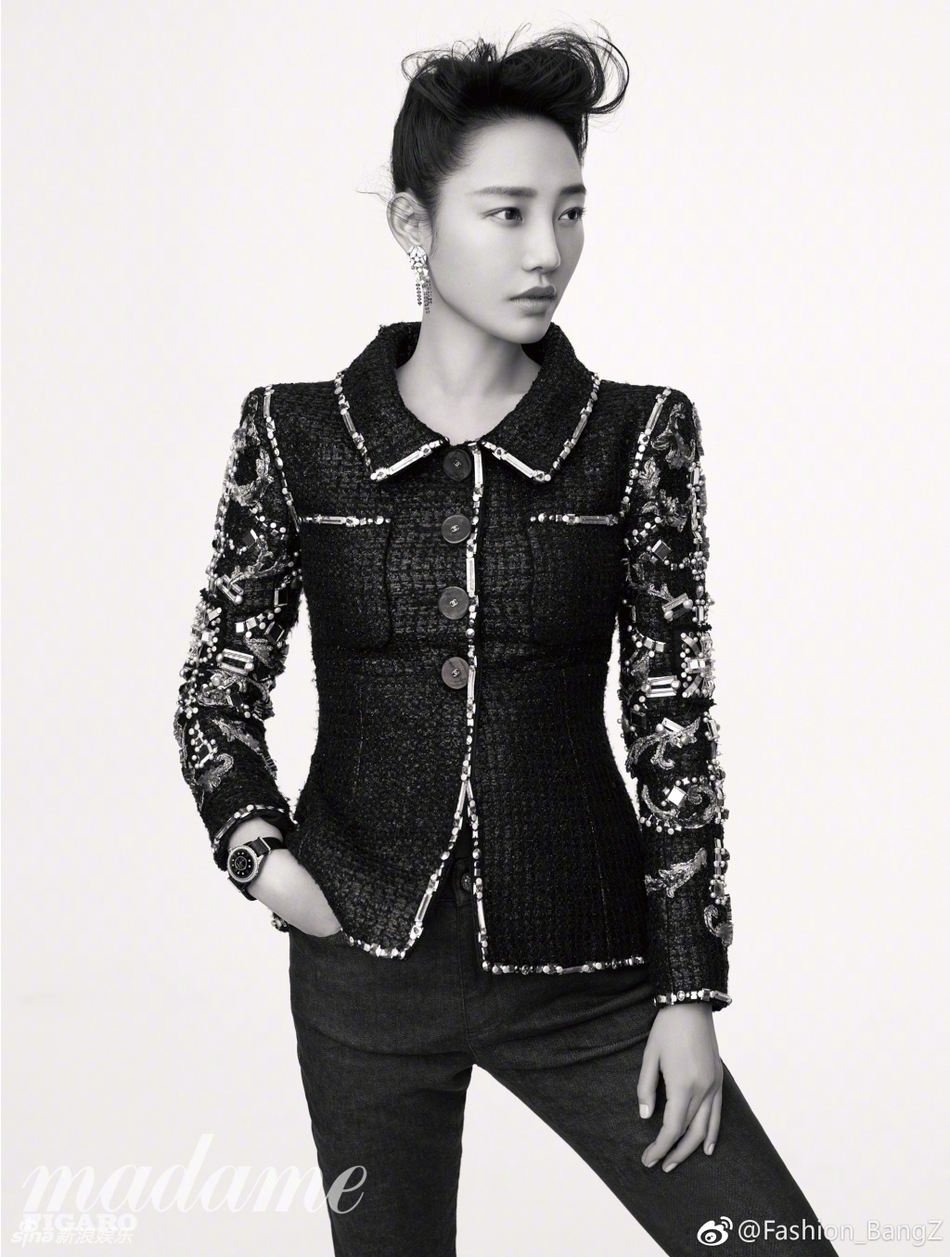 白百何曝最新封面大片 眼神超脱安然自我[5]