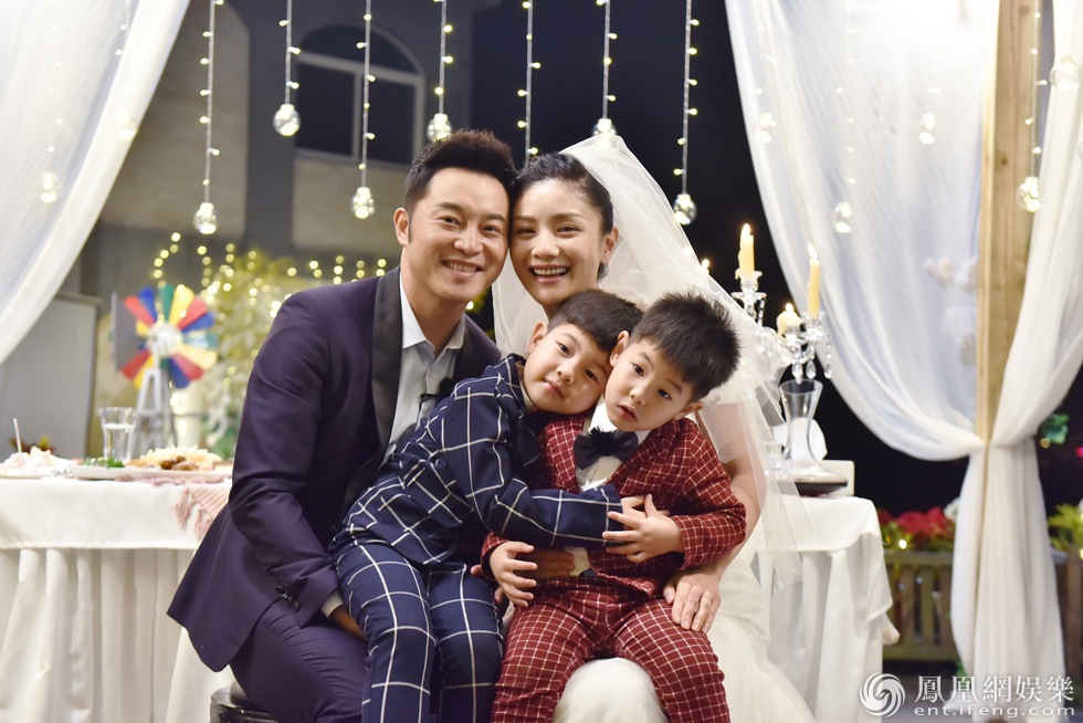 沙溢胡可结婚6年后 带着两孩子办了第2次婚礼！