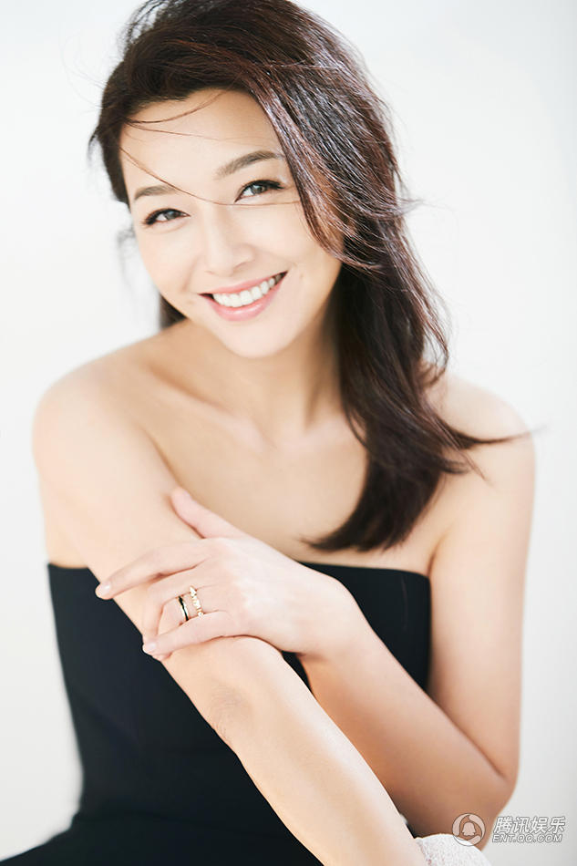 江珊性感写真出炉 女人都想活成她这样