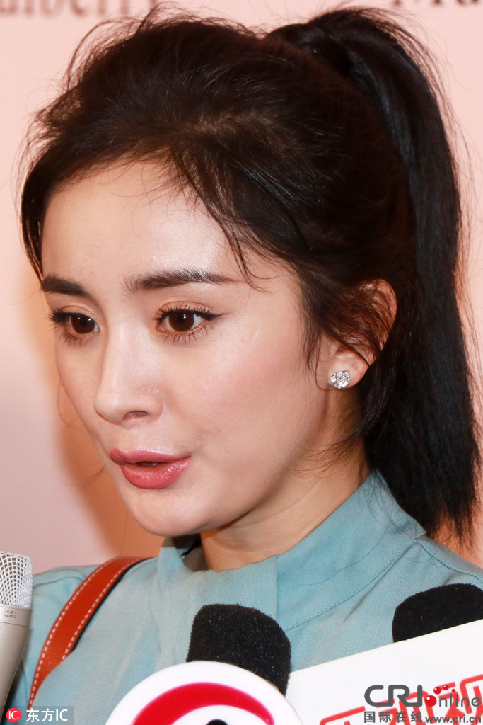 孙俪胡歌杨幂脸上的疤挺明显 怎么弄的？
