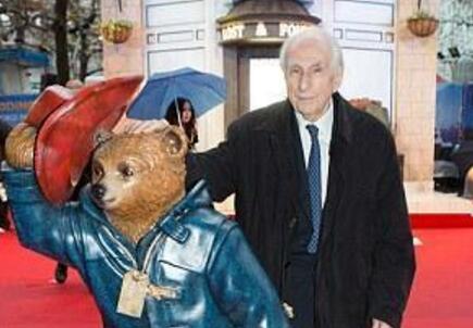 “帕丁顿熊”创造者迈克尔·邦德去世 享年91岁