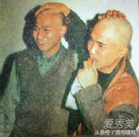 20张娱乐圈罕见的老照片，看后不禁流泪，最后一张太诡异