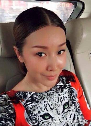 她凭一首歌一夜爆红，如今45岁大变样网友不敢认！