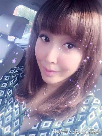 她凭一首歌一夜爆红，如今45岁大变样网友不敢认！