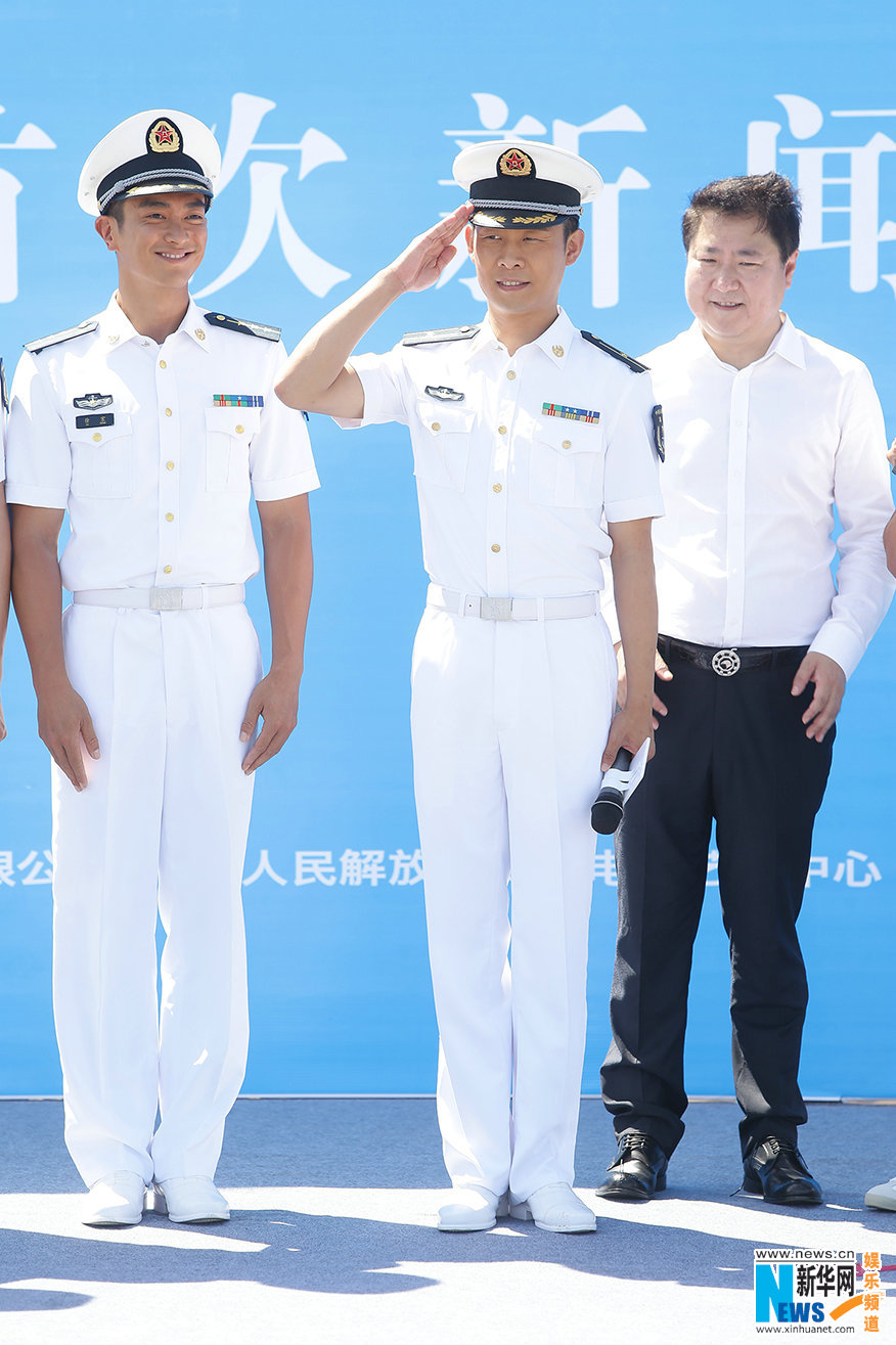 《红海行动》演员首次亮相 张译再展军人英姿