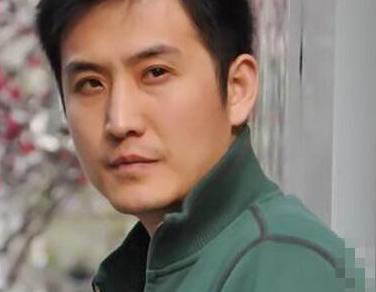 同父同母不同命！他们是兄弟兄妹 一人红另一人却默默无闻